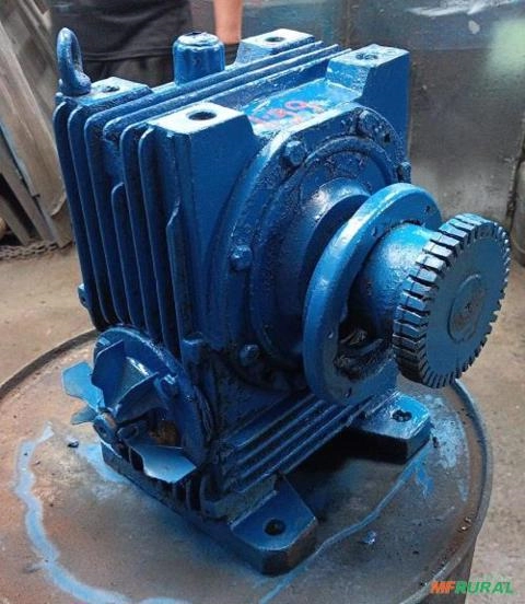 Imagem Redutor velocidade Ortogonal 1:39 eixo entrada Ø35mm - C6881 Imagem Redutor velocidade Ortogonal 1:39 eixo entrada Ø35mm - C6881