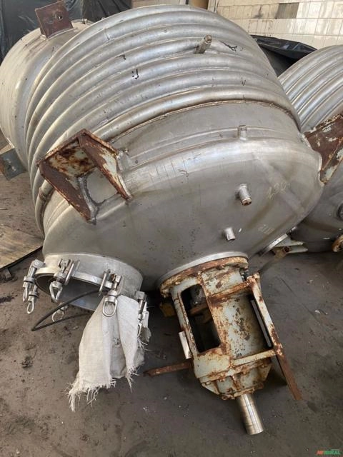 Reator inox batedor meia cana encamisado 1000 litros - C7090 Imagem Reator inox batedor meia cana encamisado 1000 litros - C7090