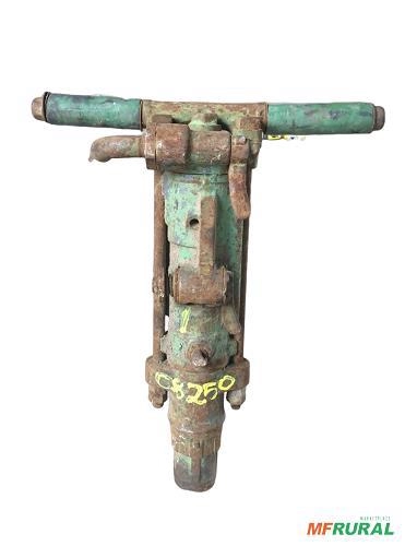 Martelete rompedor pneumático C8250 - Estado: Usado Imagem Martelete rompedor pneumático C8250 - Estado: Usado