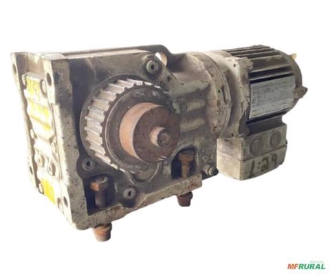 Motoredutor SEW 0,75 cv (3/4 cv) 1:29 Ø50mm C9094 - Estado: Usado Imagem Motoredutor SEW 0,75 cv (3/4 cv) 1:29 Ø50mm C9094 - Estado: Usado
