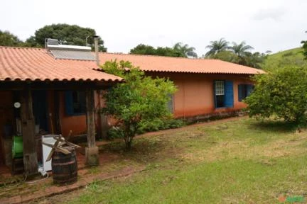 FAZENDA SANTA CECILIA EM ITABIRITO