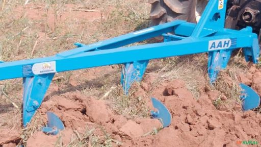 Arado de Aivecas Helicoidais Tatu Marchesan Modelo AAH Imagem Arado de Aivecas Helicoidais Tatu Marchesan Modelo AAH