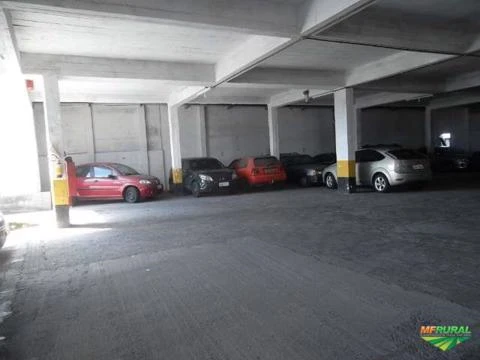 Estacionamento Rotativo e Mensal. 2.000m² ou implantação de Centro de Distribuição em Porto Alegre.