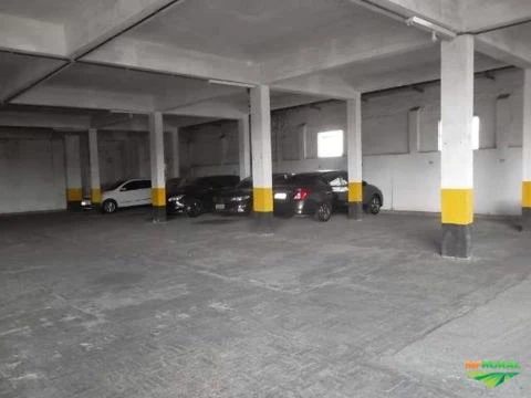 Estacionamento Rotativo e Mensal. 2.000m² ou implantação de Centro de Distribuição em Porto Alegre.