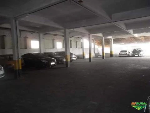 Estacionamento Rotativo e Mensal. 2.000m² ou implantação de Centro de Distribuição em Porto Alegre.