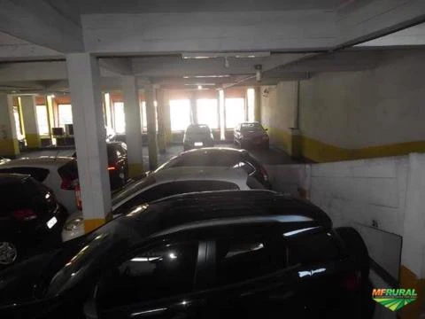 Estacionamento Rotativo e Mensal. 2.000m² ou implantação de Centro de Distribuição em Porto Alegre.