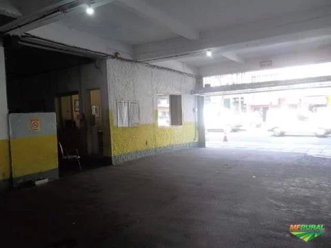 Estacionamento Rotativo e Mensal. 2.000m² ou implantação de Centro de Distribuição em Porto Alegre.