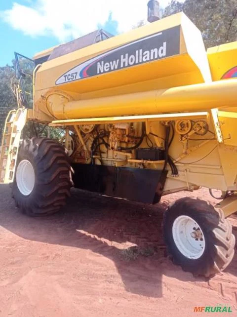 Colheitadeira New Holland