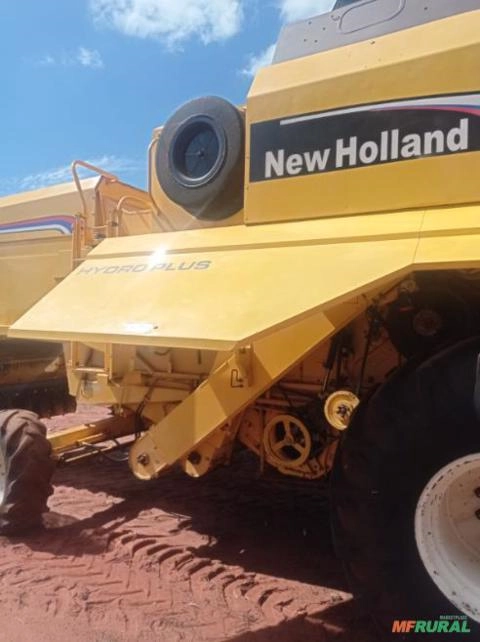 Colheitadeira New Holland TC 57 Imagem Colheitadeira New Holland TC 57