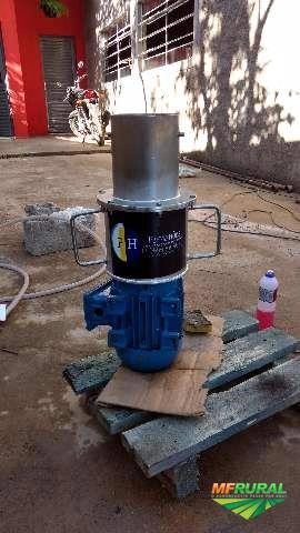 Imagem Ensacadora para gelo em escama ou cubos Imagem Ensacadora para gelo em escama ou cubos