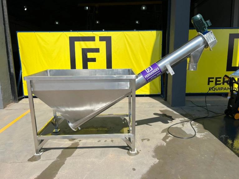 Ensacadora para gelo em escama ou cubos Imagem Ensacadora para gelo em escama ou cubos