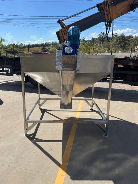 Imagem Ensacadora para gelo em escama ou cubos Imagem Ensacadora para gelo em escama ou cubos