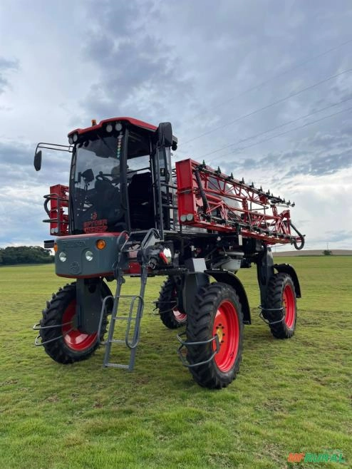 Pulverizador Autopropelido Allikon 2.300 lts com 25 MTS da barra Imagem Pulverizador Autopropelido Allikon 2.300 lts com 25 MTS da barra