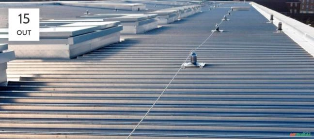 Instalação de calhas, cerca elétrica, concertinas e interfones Imagem Instalação de calhas, cerca elétrica, concertinas e interfones
