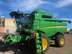 Colheitadeira Agrícola, Marca John Deere, Modelo S550 ano 2016