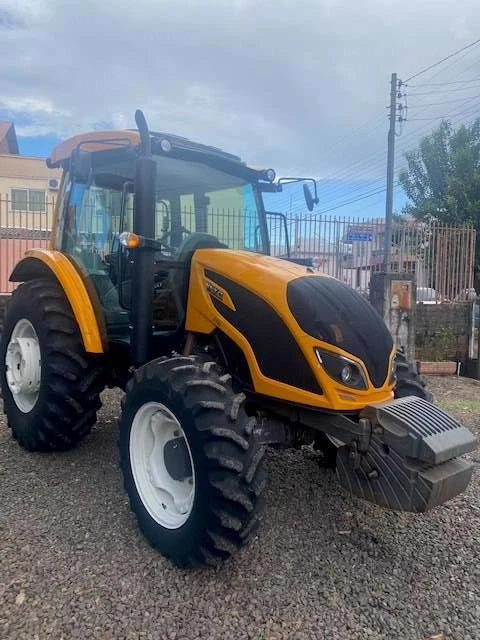 Trator Outros Valtra/Valmet 4x4 ano 19