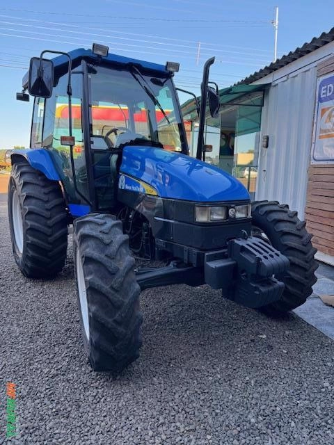 Trator Agrícola, Marca New Holland, Modelo TL 75, ano 2013 4X4. Imagem Trator Agrícola, Marca New Holland, Modelo TL 75, ano 2013 4X4.