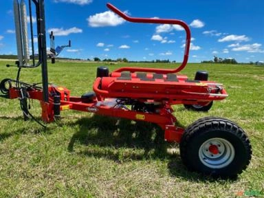 EMPACOTADEIRA KUHN RW 1410 M Imagem EMPACOTADEIRA KUHN RW 1410 M