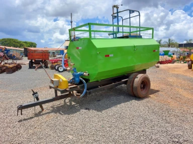 Tanque de Água com Bomba 4.200 Litros