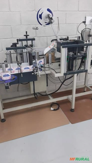 Rotuladora semi automática para potes retos e cônicos Imagem Rotuladora semi automática para potes retos e cônicos