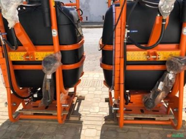Pulverizadores modelo Jacto 600 litros barras 14 metros Imagem Pulverizadores modelo Jacto 600 litros barras 14 metros