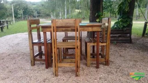 Mesas e Cadeiras rusticas