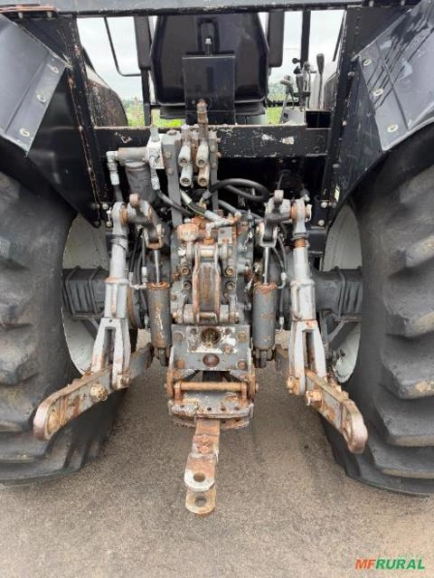 Trator Valtra BM125i 2010 Imagem Trator Valtra BM125i 2010