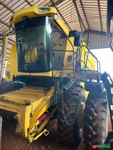 Colheitadeira New Holland TC 5090 2012 Imagem Colheitadeira New Holland TC 5090 2012