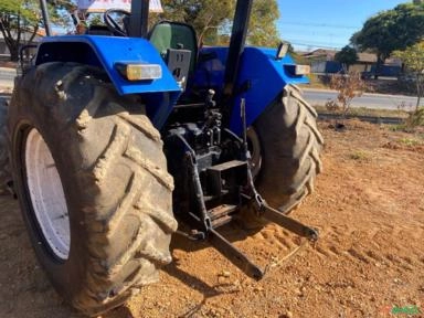 Imagem Trator New Holland TL 65 E 4x4 ano 11 Imagem Trator New Holland TL 65 E 4x4 ano 11