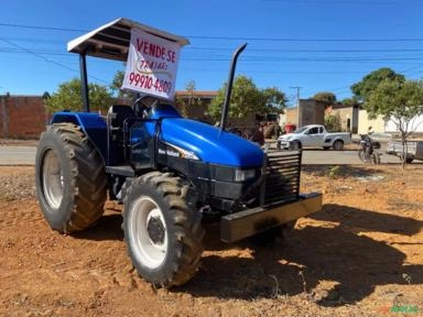 Imagem Trator New Holland TL 65 E 4x4 ano 11 Imagem Trator New Holland TL 65 E 4x4 ano 11