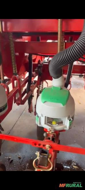 Imagem Plantadeira planti center 17 linhas Imagem Plantadeira planti center 17 linhas