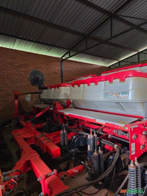 Plantadeira jumil 3080 24 linhas Imagem Plantadeira jumil 3080 24 linhas