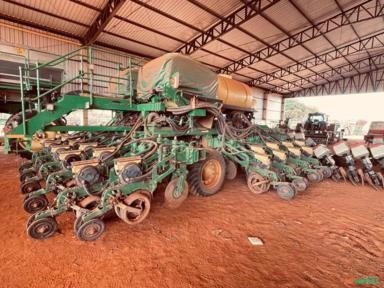 Plantadeira John Deere DB27 linhas Imagem Plantadeira John Deere DB27 linhas