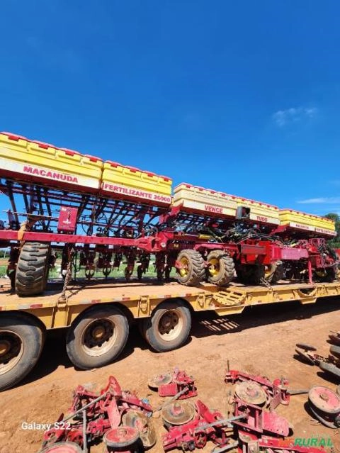 Plantadeira vence tudo macanuda 24 linhas Imagem Plantadeira vence tudo macanuda 24 linhas