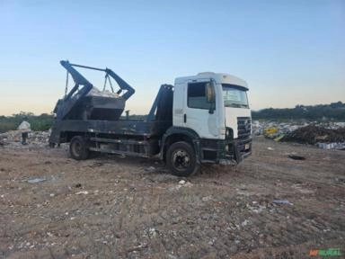 Caminhão Poliguindaste VW Constellation ano 2012 Imagem Caminhão Poliguindaste VW Constellation ano 2012