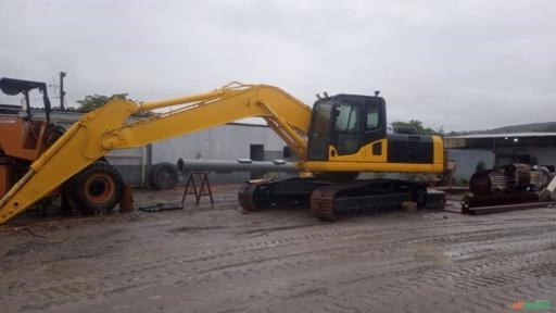 Escavadeira Hidráulica Komatsu PC240LC-8 de Esteiras Imagem Escavadeira Hidráulica Komatsu PC240LC-8 de Esteiras