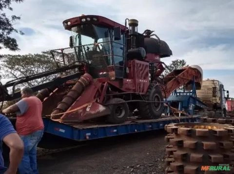 Colhedora de cana Case pneu Imagem Colhedora de cana Case pneu