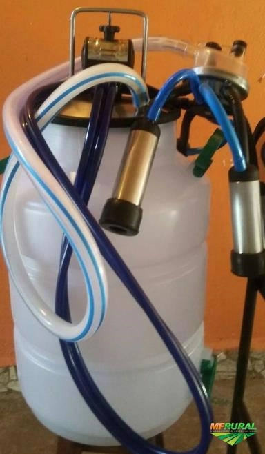 Ordenhadeira com 1 conjunto Imagem Ordenhadeira com 1 conjunto