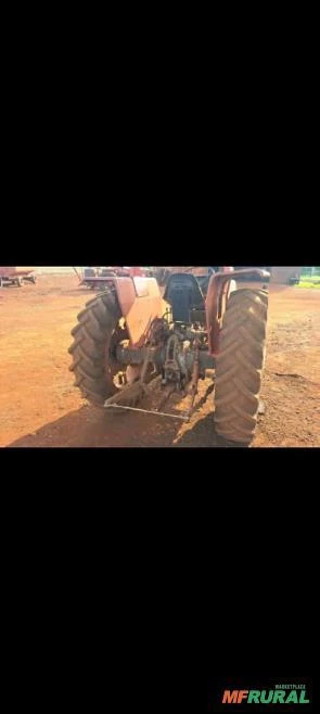 Trator Massey Ferguson 275 4X2 Ano 80