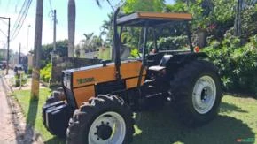 Trator Valtra 785 4X4 Ano 03