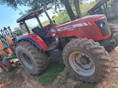 Trator Massey Ferguson 4292 4X4 Ano 12 Imagem Trator Massey Ferguson 4292 4X4 Ano 12