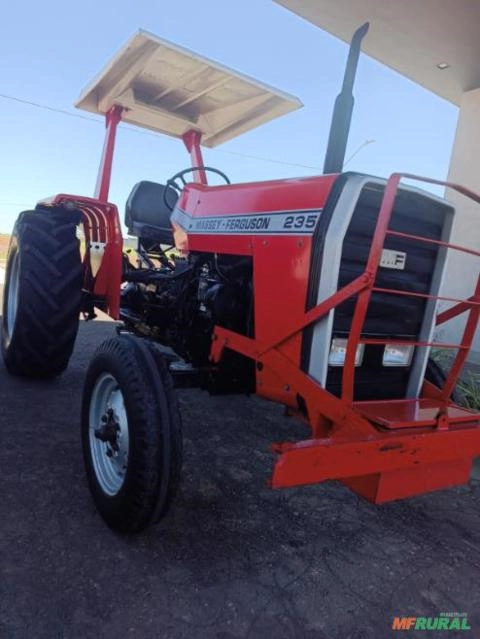 Trator Massey Ferguson 235 4X2 Ano 86 Imagem Trator Massey Ferguson 235 4X2 Ano 86