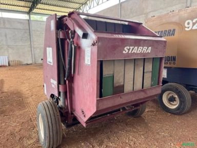 ENFARDADEIRA STABRA ERVHS 1235 Imagem ENFARDADEIRA STABRA ERVHS 1235