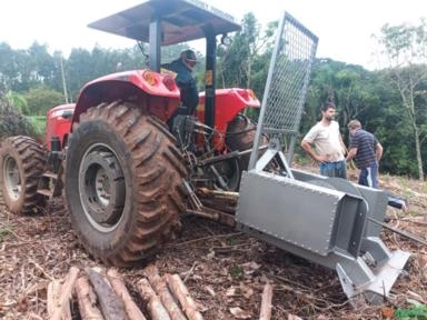 Guincho florestal 33 toneladas acoplado Imagem Guincho florestal 33 toneladas acoplado