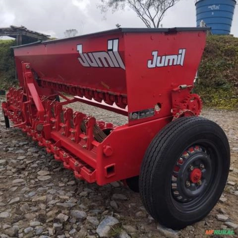 Semeadeira 13 linhas Jumil trigo Imagem Semeadeira 13 linhas Jumil trigo