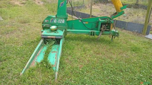 Ensiladeira JF C120 Imagem Ensiladeira JF C120