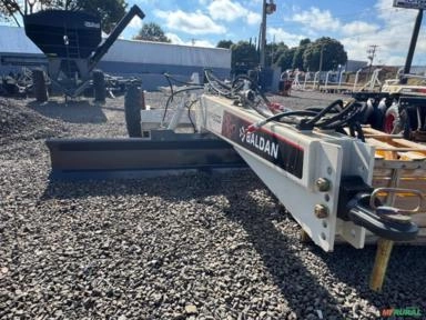 Plaina Niveladora de Arrasto PNA 5000 Imagem Plaina Niveladora de Arrasto PNA 5000