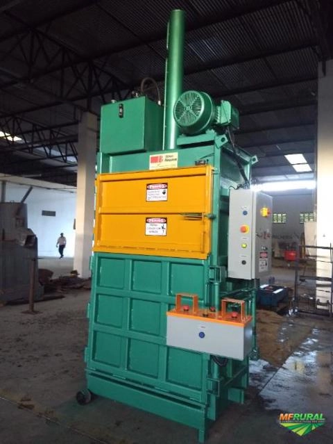 Imagem Prensa Enfardadeira Para Fardos de Reciclagem Em Geral Imagem Prensa Enfardadeira Para Fardos de Reciclagem Em Geral