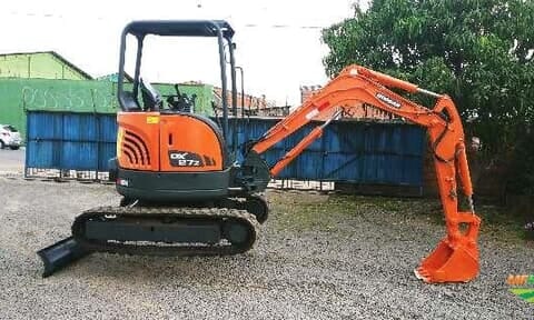 Semi Nova Mini Escavadeira Doosan Dx 27z Ano 2013