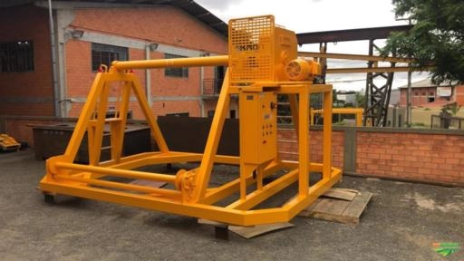 BOBINADOR OU ENROLADOR DE CORREIA TRANSPORTADORA Imagem BOBINADOR OU ENROLADOR DE CORREIA TRANSPORTADORA